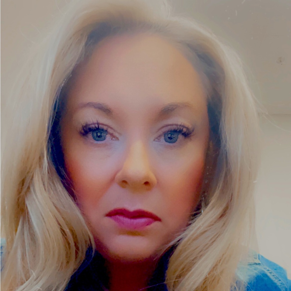 Meet your Posher, Alicia